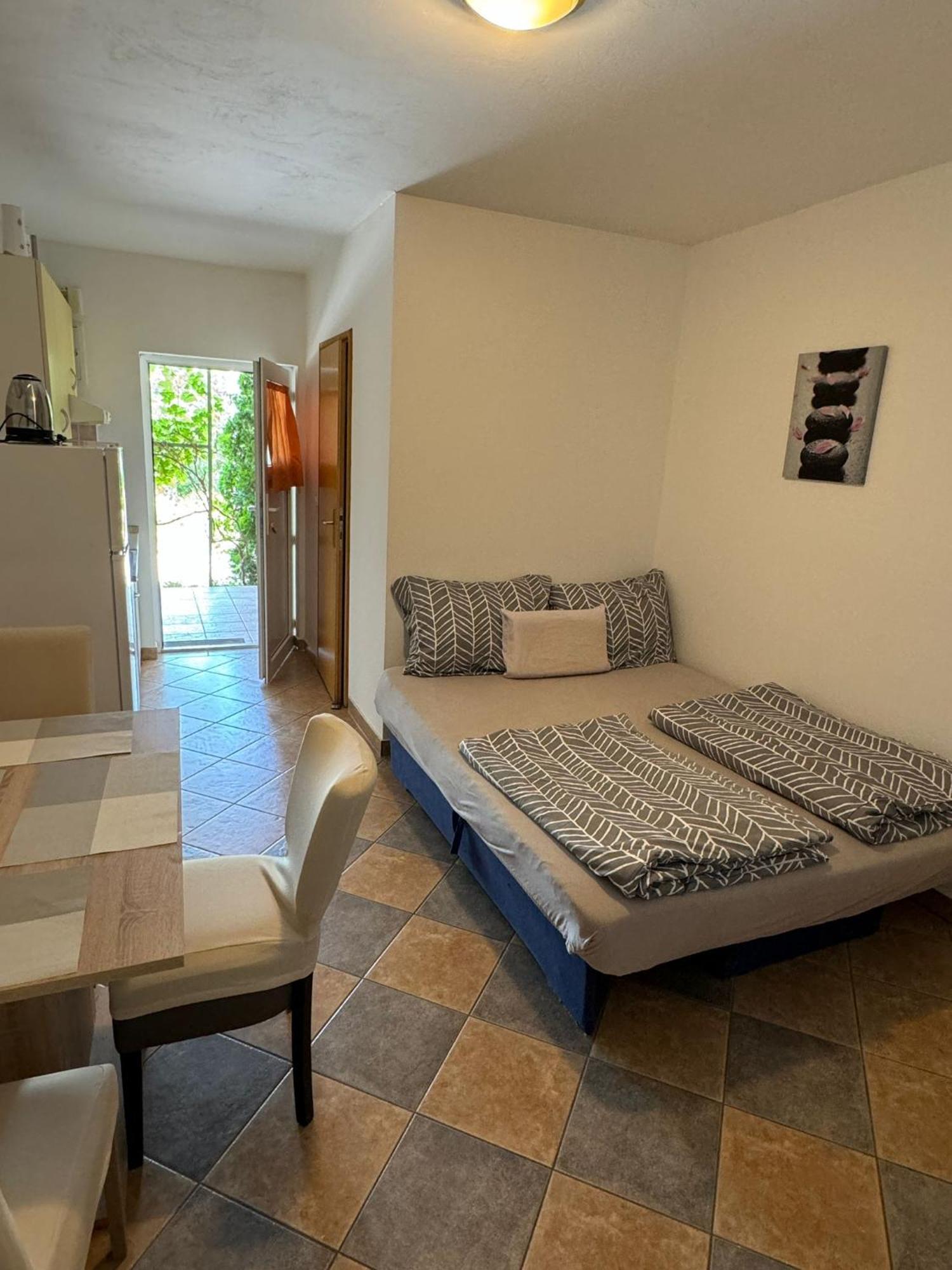 Studio Apartments Mt Šmrika Buitenkant foto