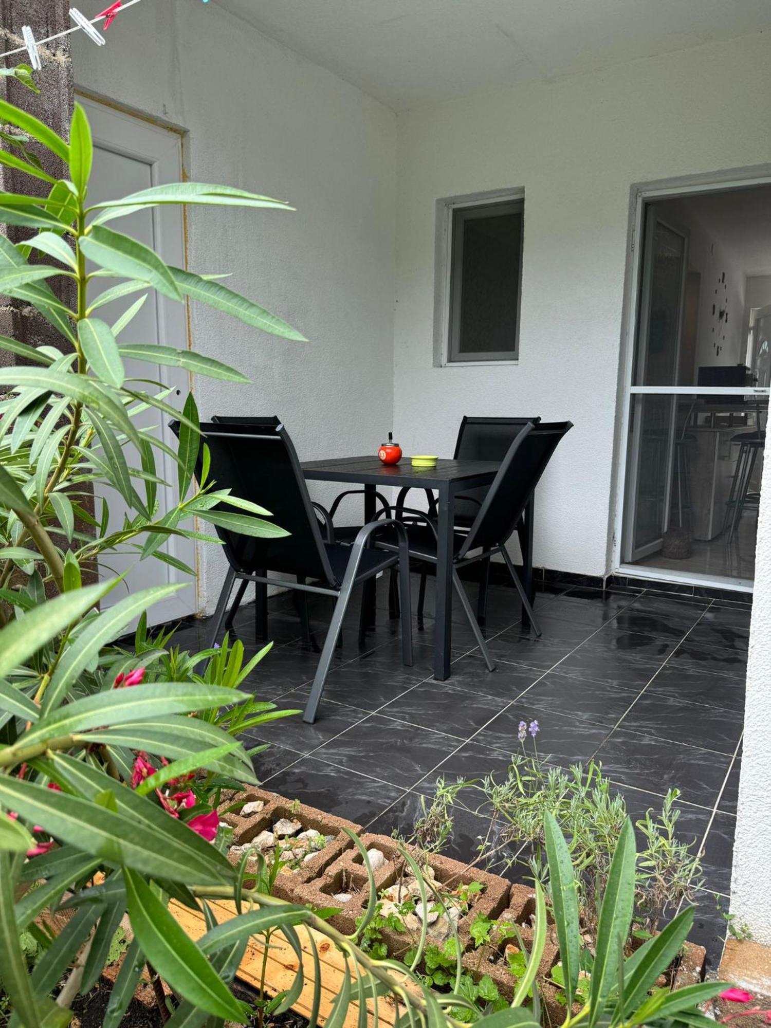 Studio Apartments Mt Šmrika Buitenkant foto