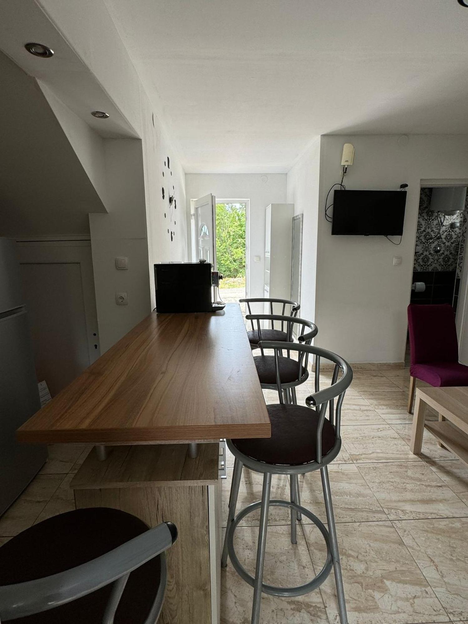 Studio Apartments Mt Šmrika Buitenkant foto
