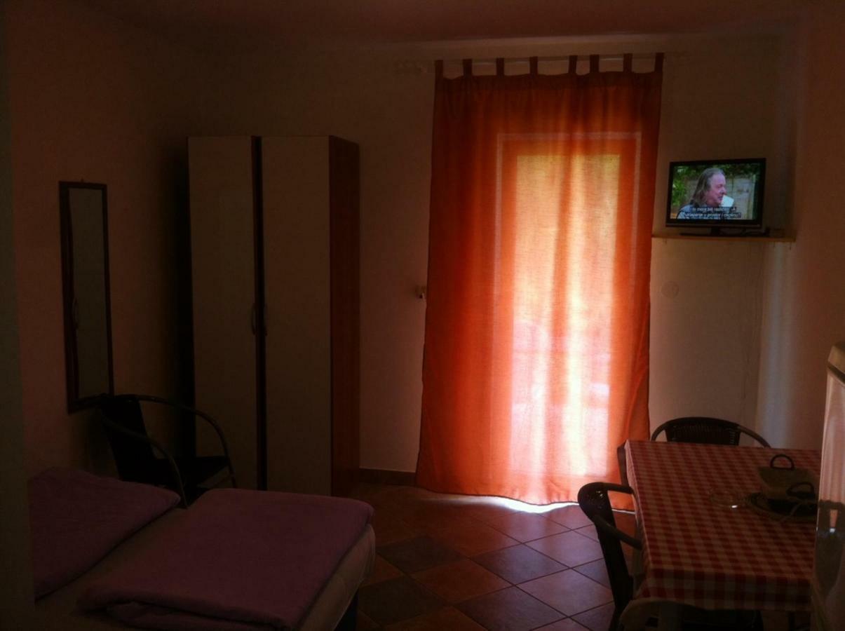 Studio Apartments Mt Šmrika Buitenkant foto