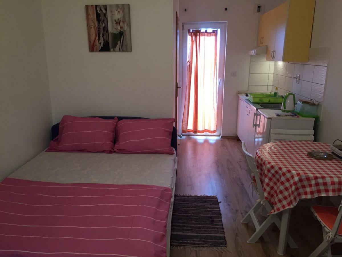Studio Apartments Mt Šmrika Buitenkant foto