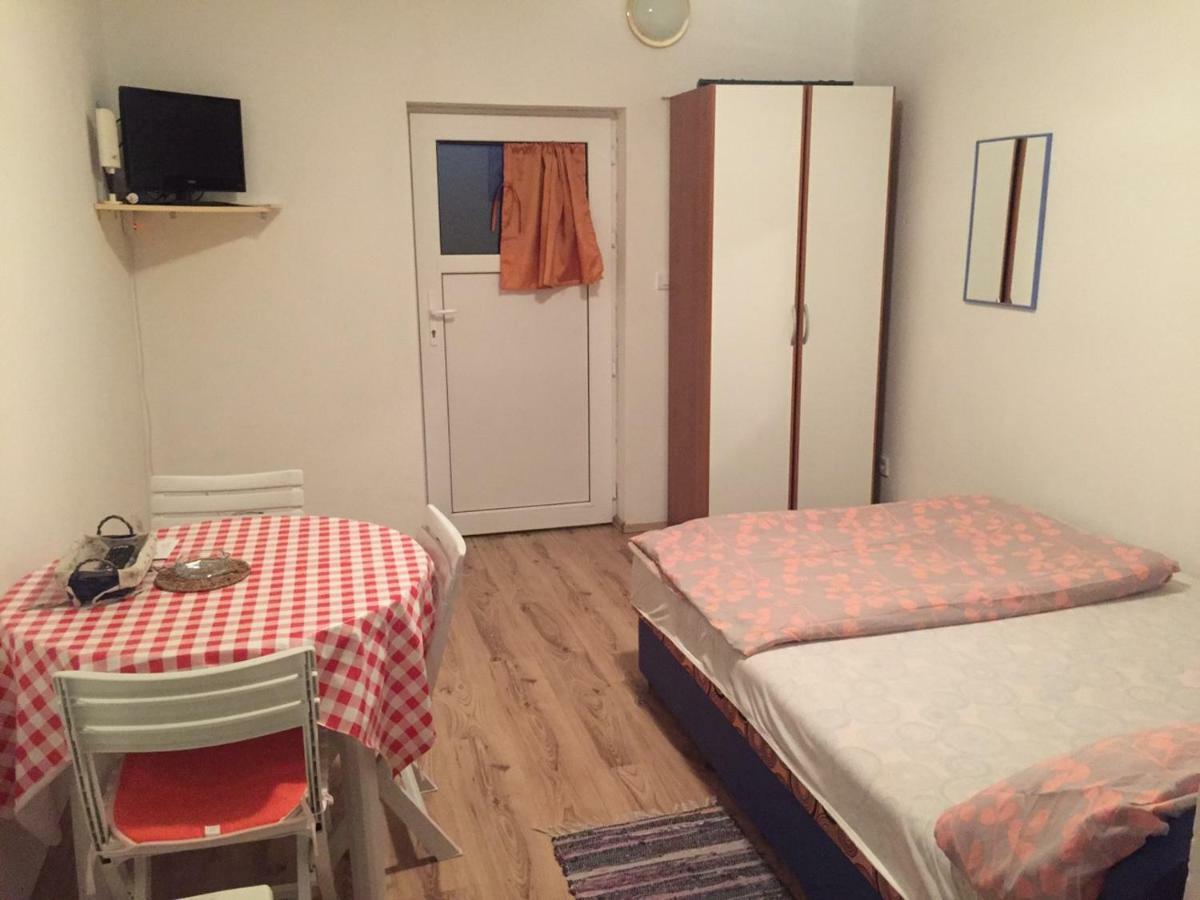 Studio Apartments Mt Šmrika Buitenkant foto