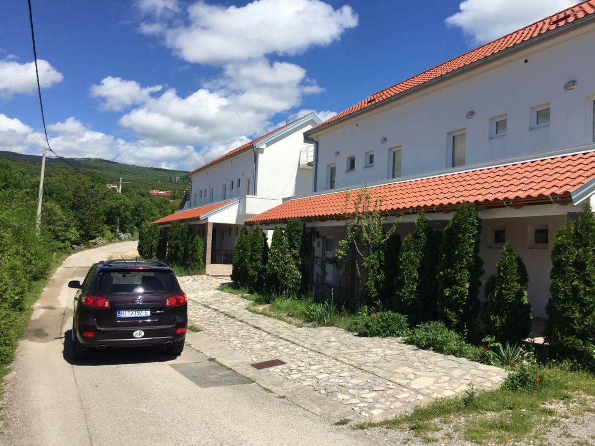 Studio Apartments Mt Šmrika Buitenkant foto